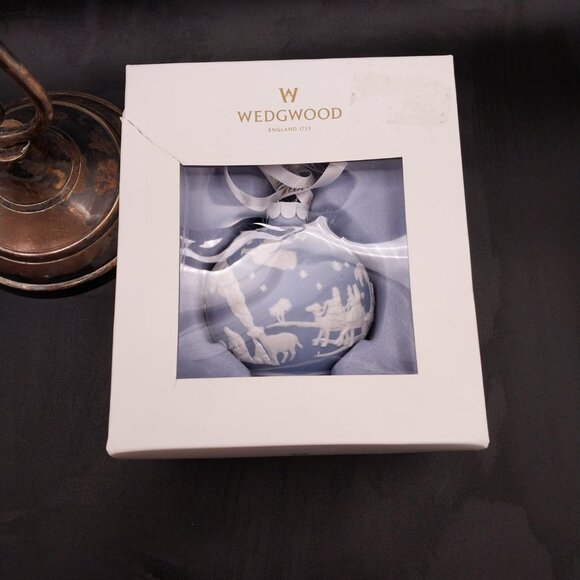 Wedgwood Nativity Christmas Ornament  Blue White in Box Jasper Ware Bauble - Picture 2 of 10